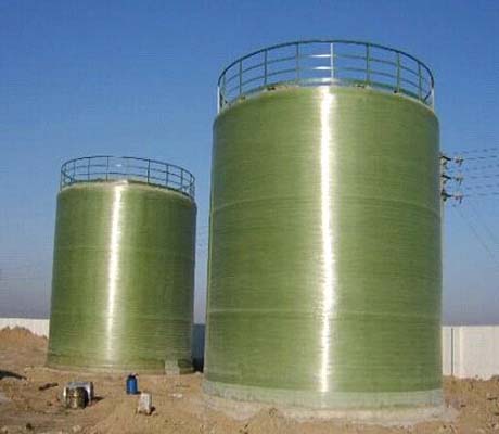 有哪些因素會影響玻璃鋼儲罐容器的使用壽命？